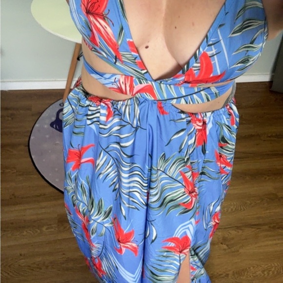 4/$25 Like new SHEIN tropical resort dress sz M - Picture 2 of 7